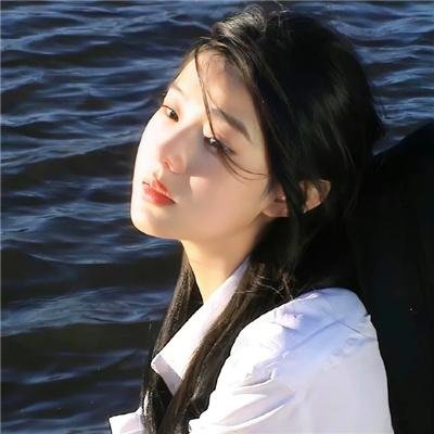 俏丽佳人